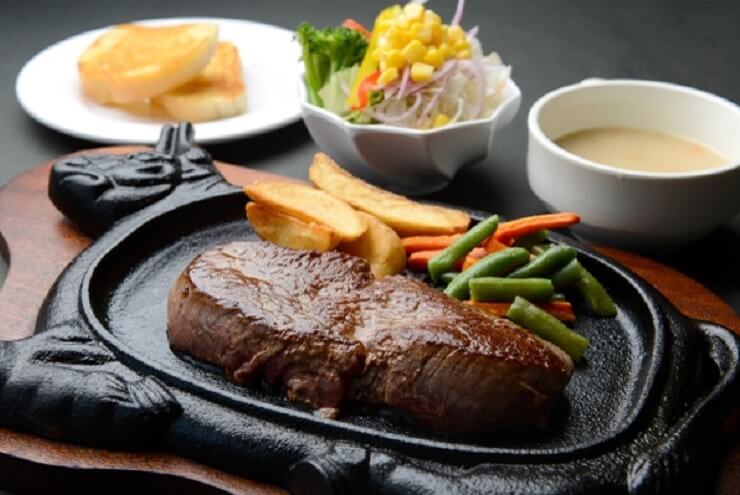 ステーキハウス88コラボプラン<br>沖縄の夜はステーキで決まり♪のアイキャッチ画像